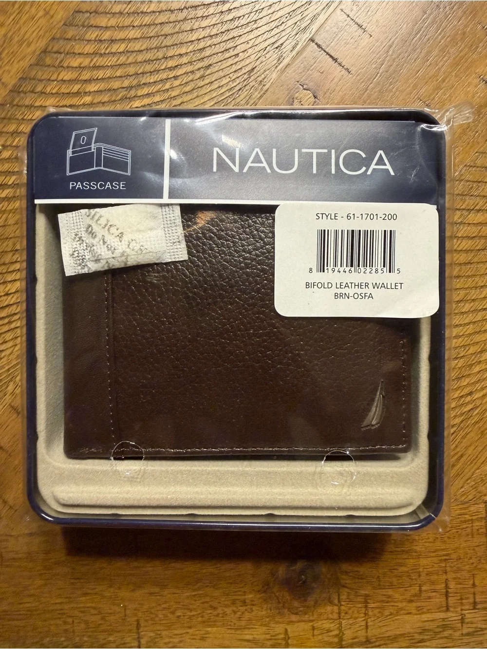 Nautica Men's Brown Leather Bifold wallet